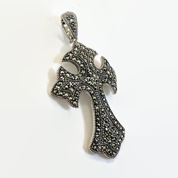 Vintage Marcasite Cross Pendant: Sterling Silver Black Stones Sparkling Gothic - Picture 3 of 4